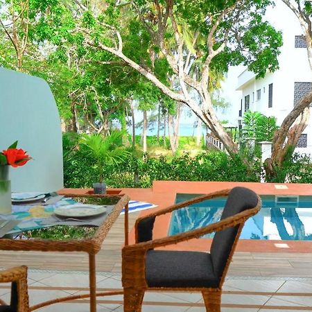 The Pool House & The Colobus House, Bella Seaview, Diani Beach, Kenya Bagian luar foto