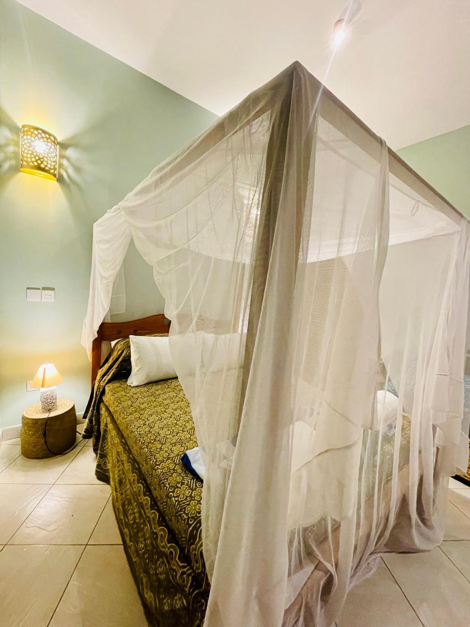 The Pool House & The Colobus House, Bella Seaview, Diani Beach, Kenya Bagian luar foto