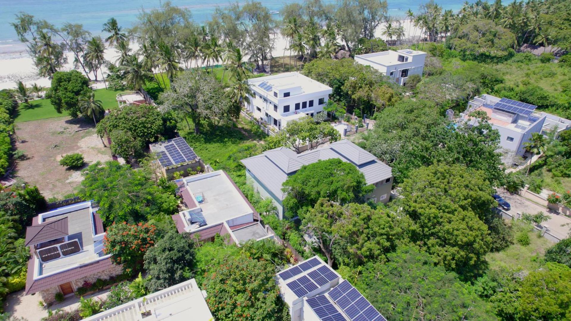 The Pool House & The Colobus House, Bella Seaview, Diani Beach, Kenya Bagian luar foto
